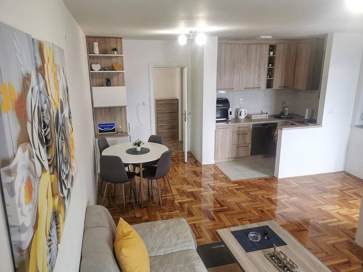 S&D Apartman Lukavica Exterior photo